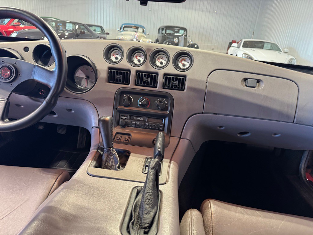 1994 Dodge Viper Image 36