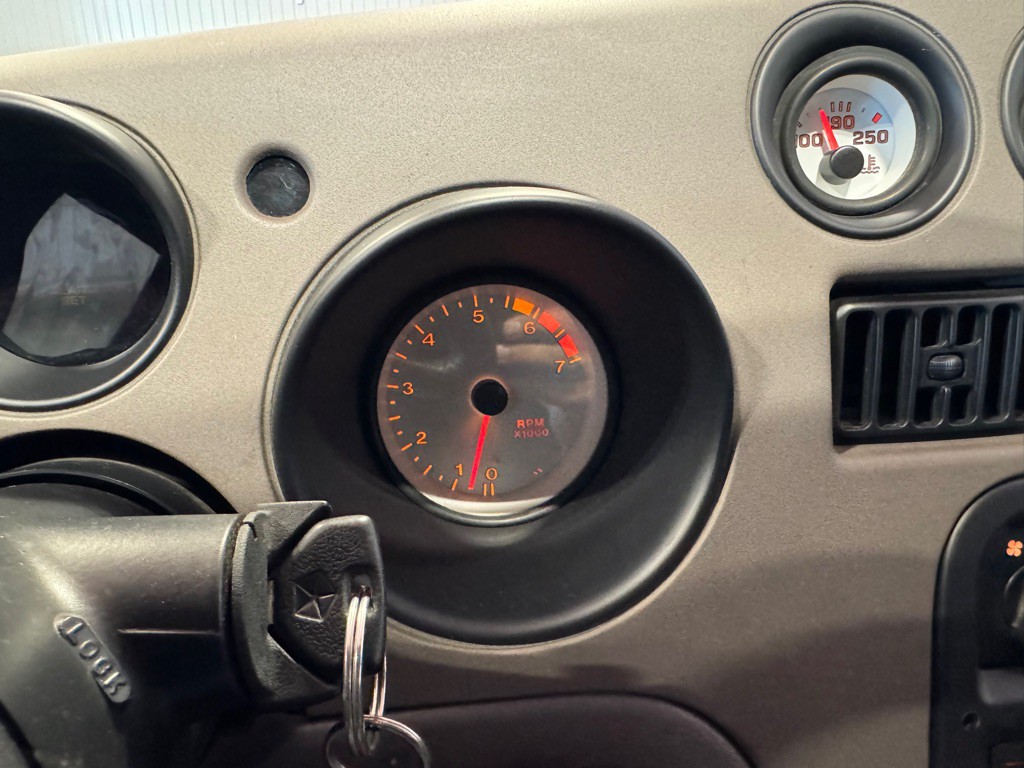 1994 Dodge Viper Image 38