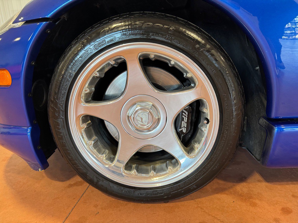 1997 Dodge Viper Image 12