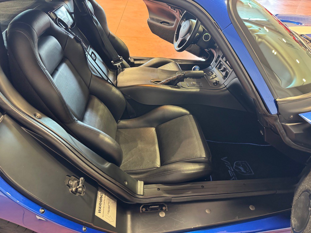1997 Dodge Viper Image 27