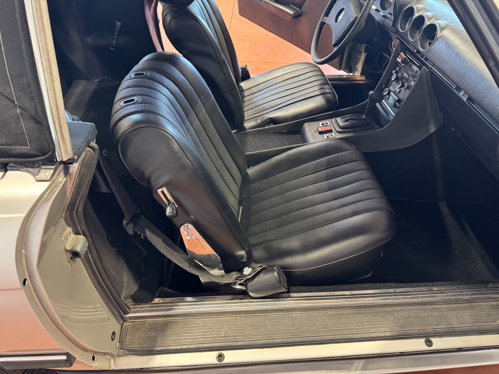 1974 Mercedes-Benz 420-Class Image 20