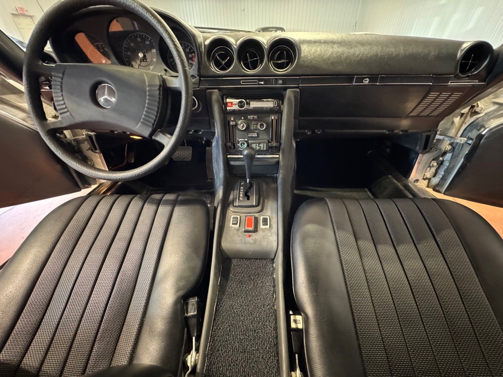 1974 Mercedes-Benz 420-Class Image 22
