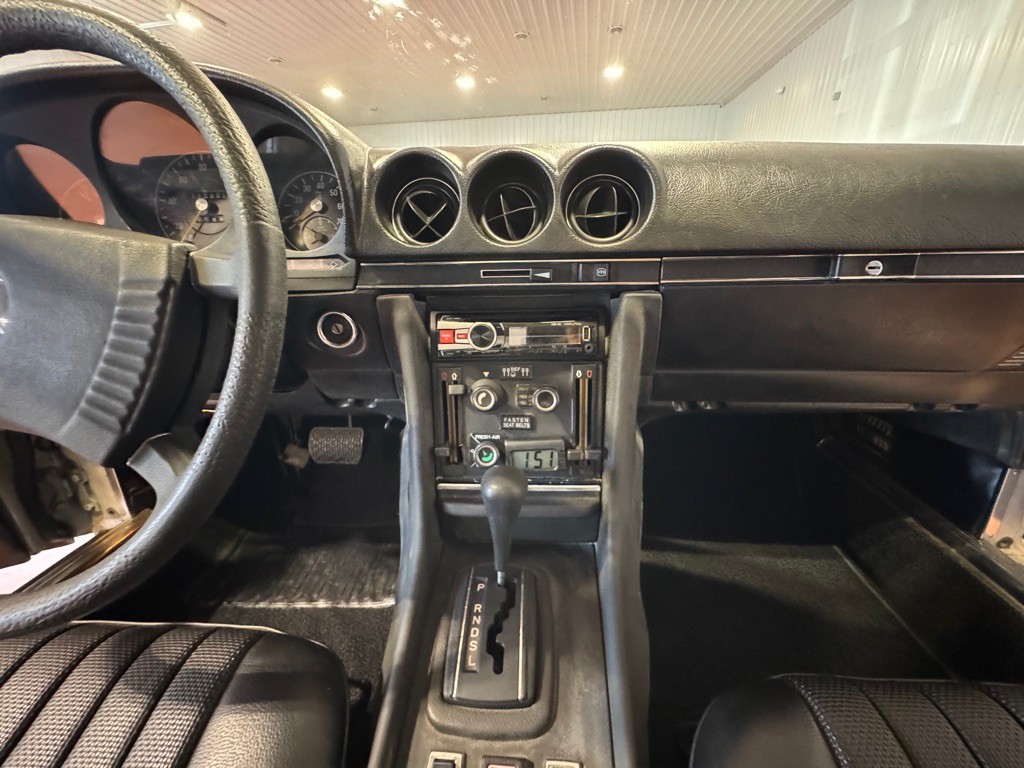 1974 Mercedes-Benz 420-Class Image 23