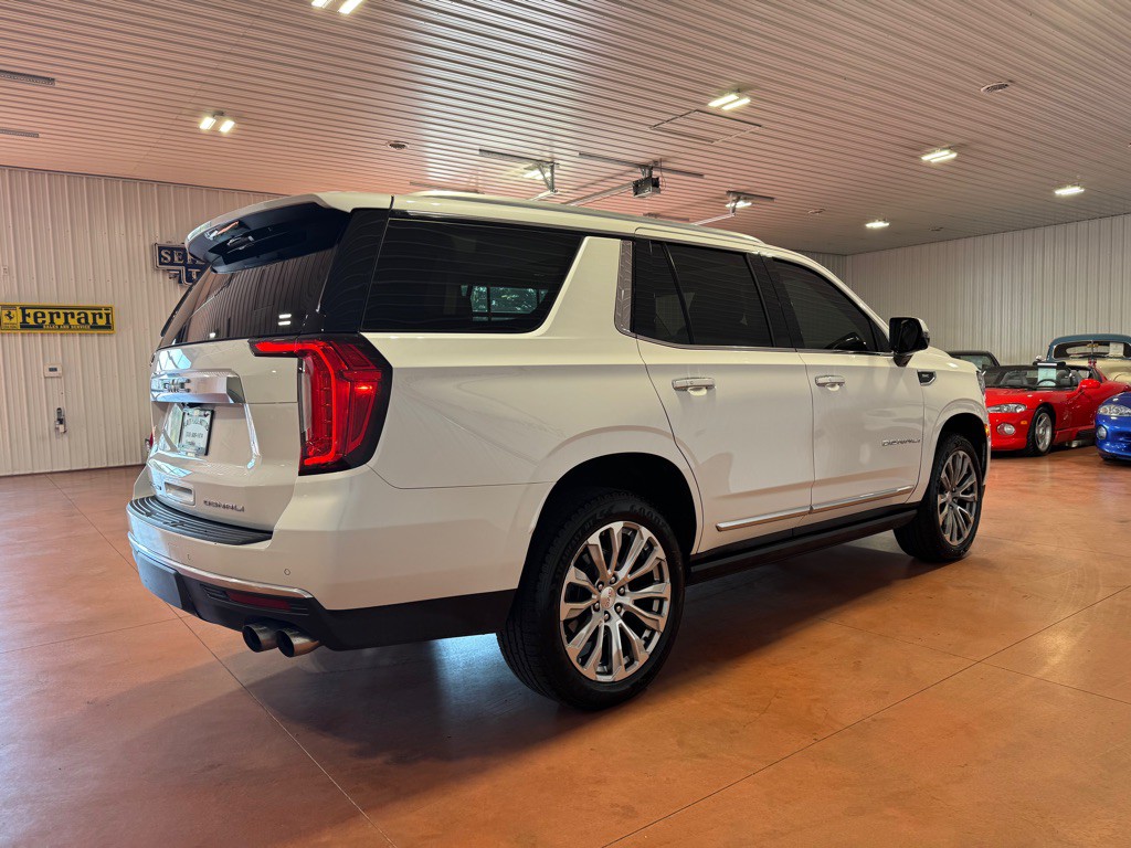 2021 GMC Yukon Image 8
