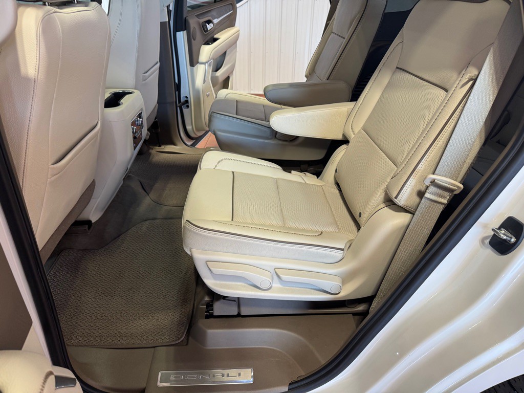 2021 GMC Yukon Image 20