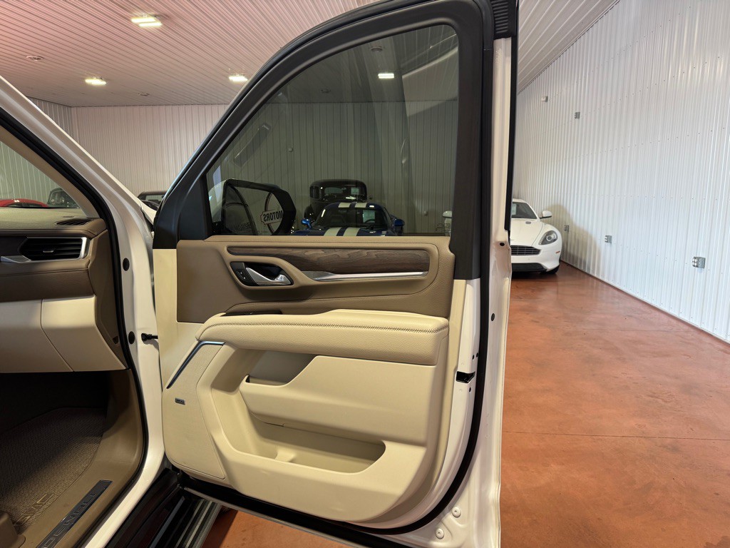 2021 GMC Yukon Image 23
