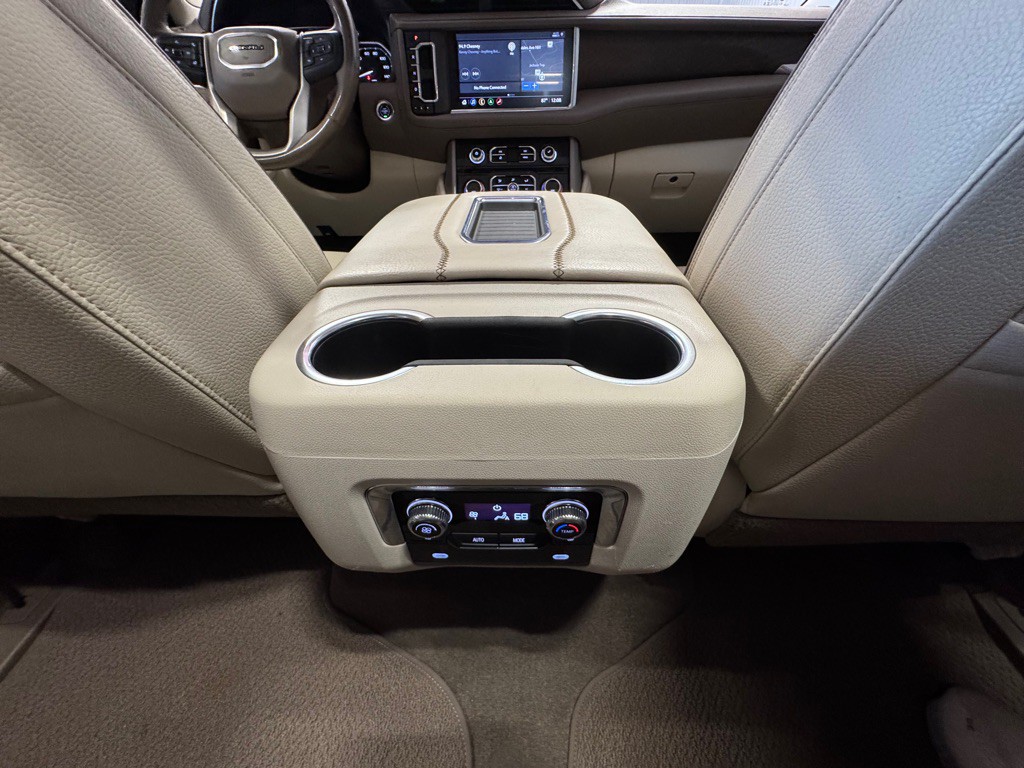 2021 GMC Yukon Image 46