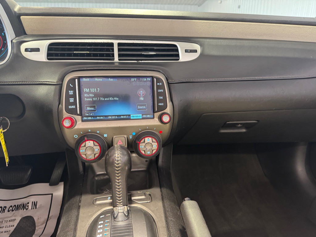 2015 Chevrolet Camaro Image 22