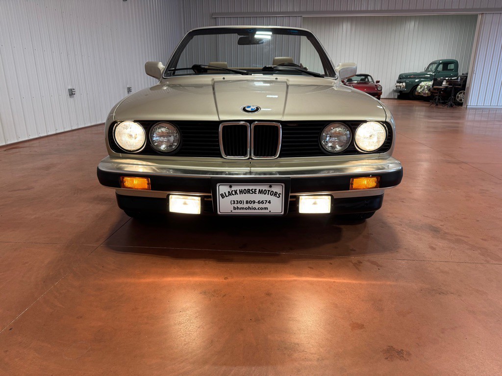1990 BMW 3 Series Image 7