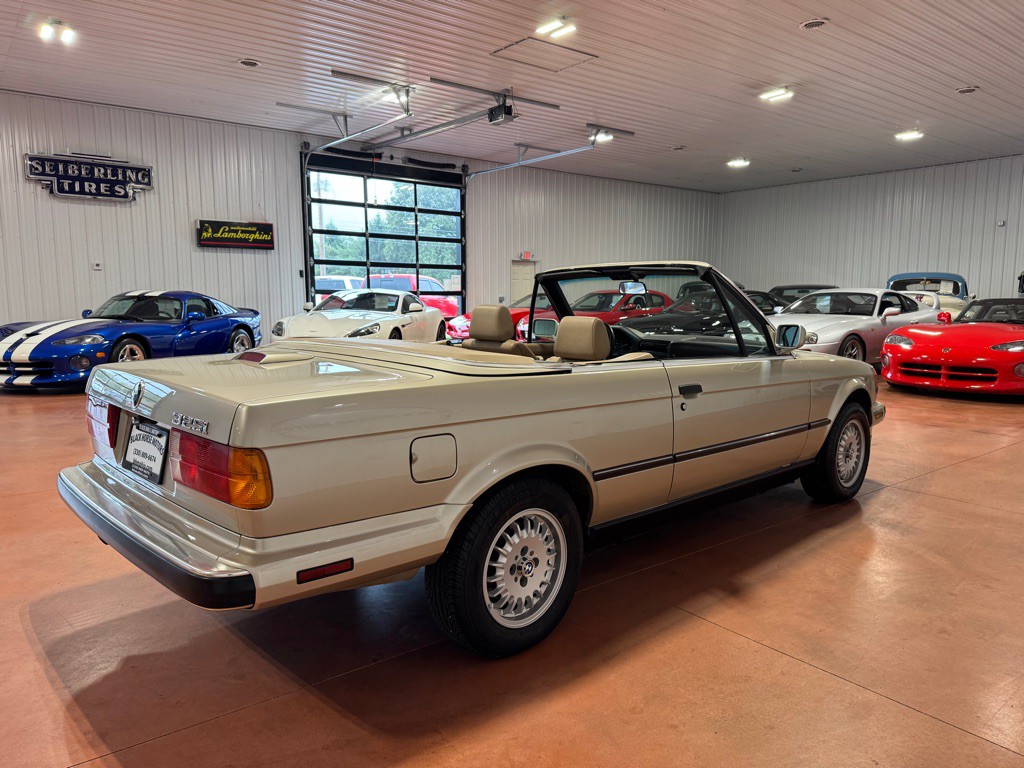 1990 BMW 3 Series Image 11