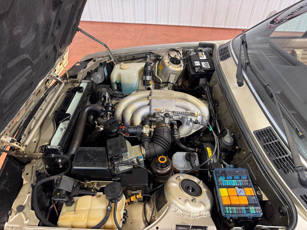 1990 BMW 3 Series Image 39