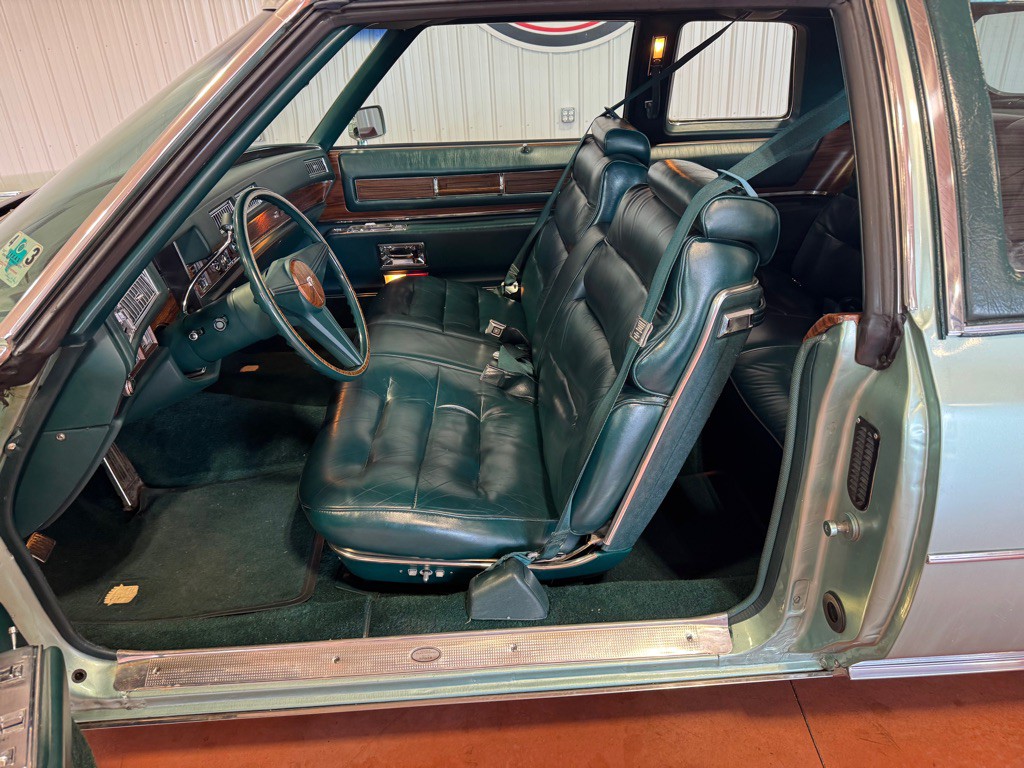 1976 Cadillac DeVille Image 18