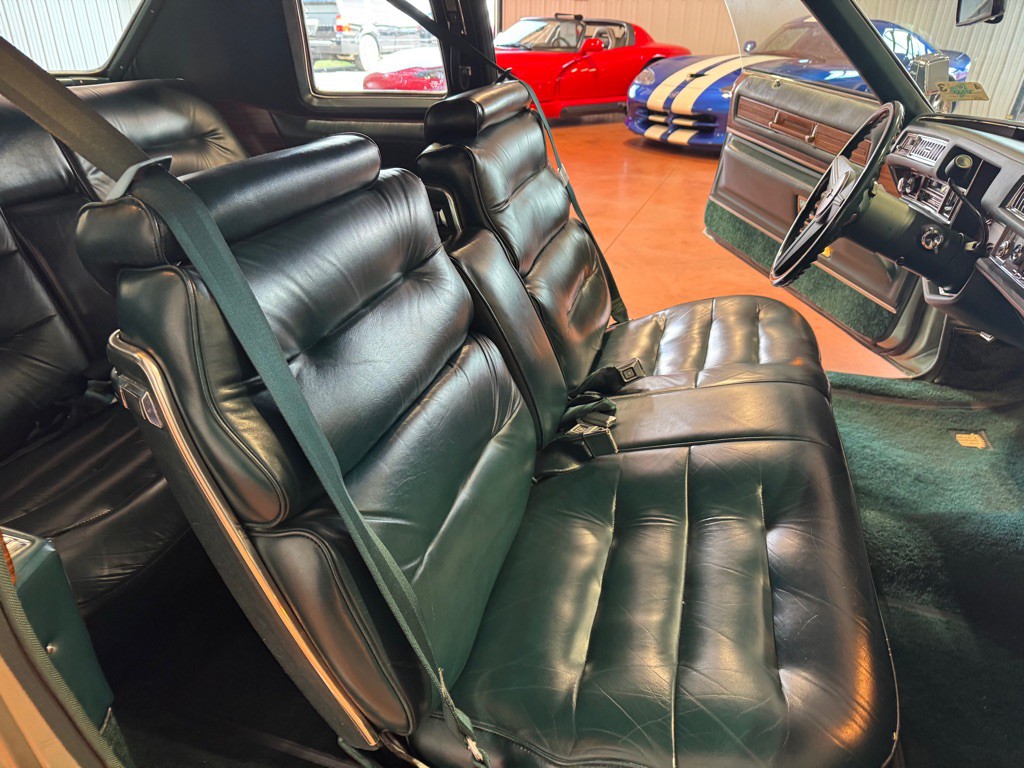 1976 Cadillac DeVille Image 25