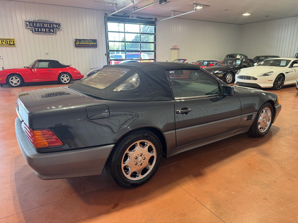 1995 Mercedes-Benz SL-Class Image 11