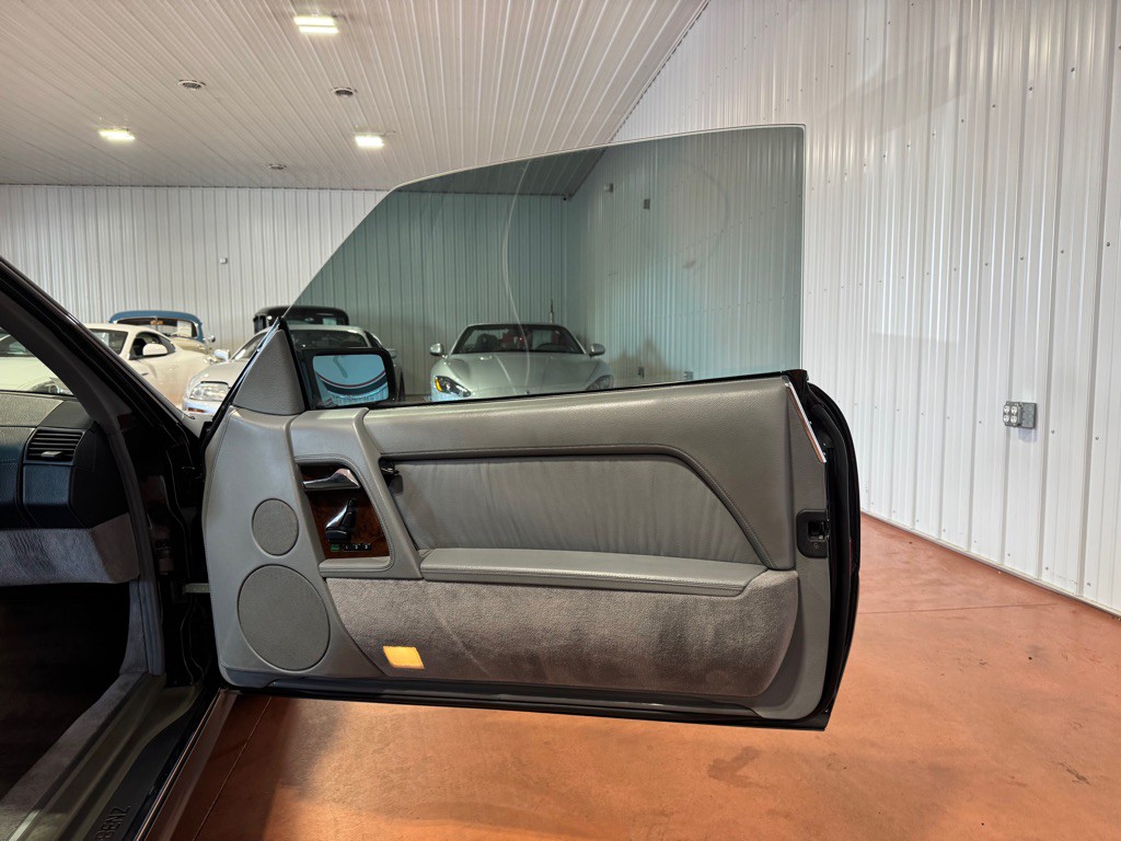 1995 Mercedes-Benz SL-Class Image 19
