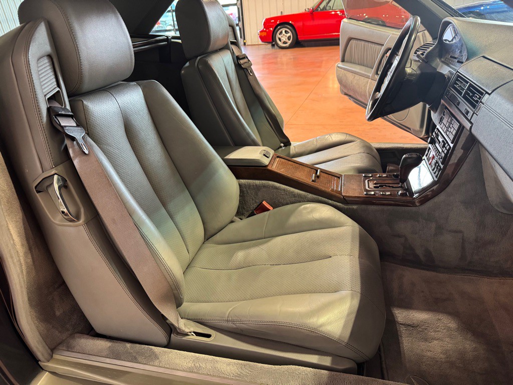 1995 Mercedes-Benz SL-Class Image 21