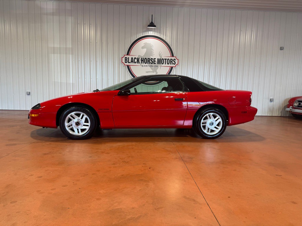 1994 Chevrolet Camaro Image 2