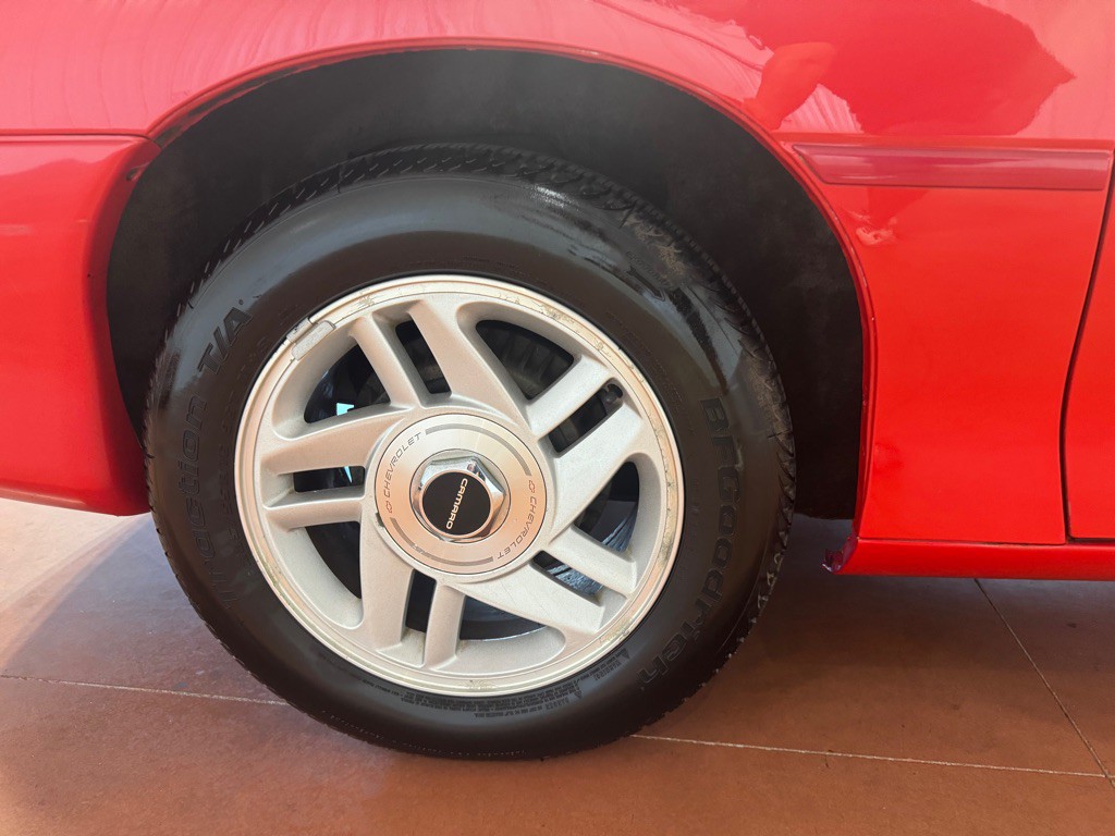 1994 Chevrolet Camaro Image 15