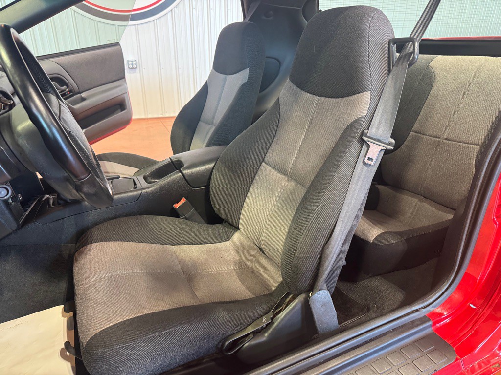 1994 Chevrolet Camaro Image 18