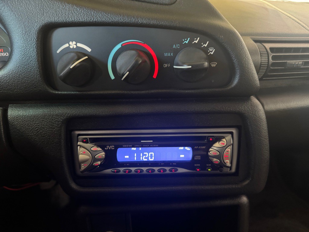 1994 Chevrolet Camaro Image 29