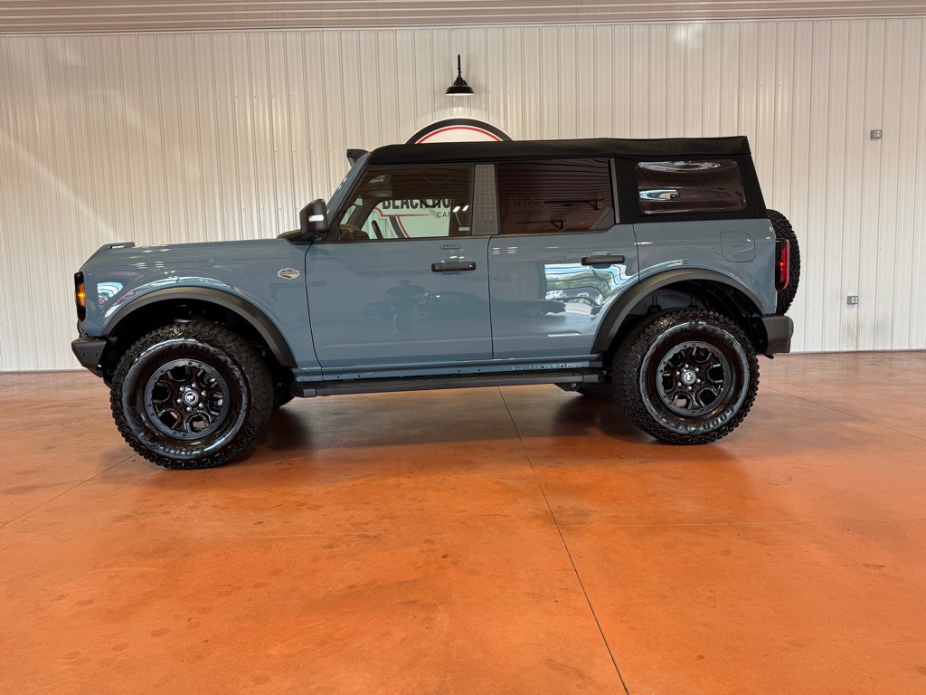 2022 Ford Bronco Image 2