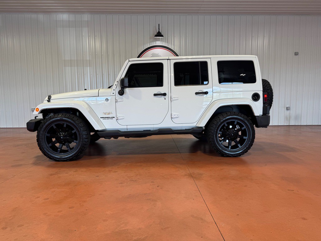 2012 Jeep Wrangler Unlimited Image 2
