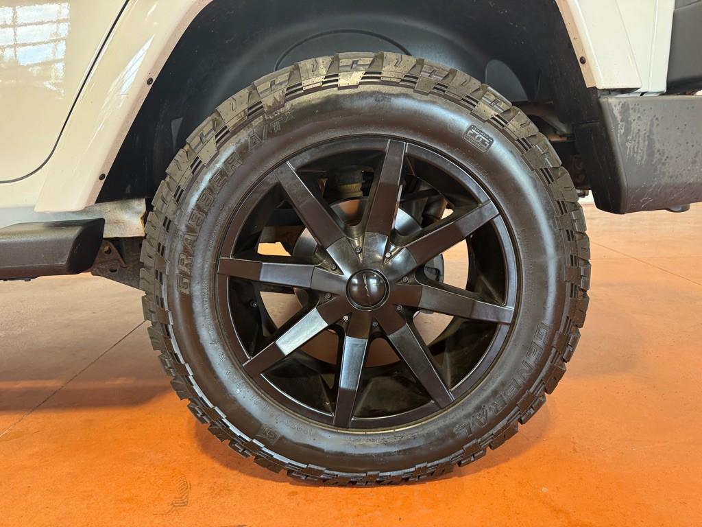 2012 Jeep Wrangler Unlimited Image 12