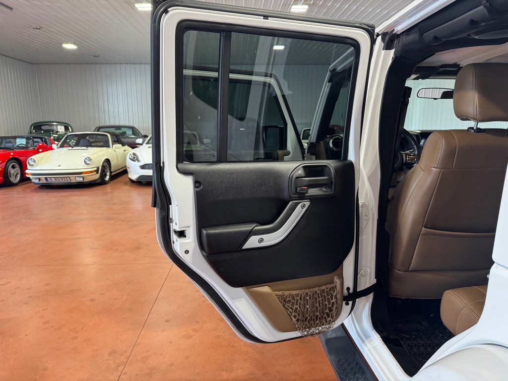 2012 Jeep Wrangler Unlimited Image 19