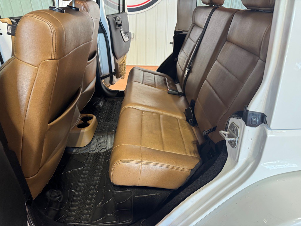2012 Jeep Wrangler Unlimited Image 20