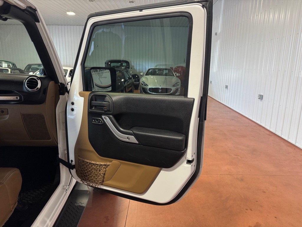 2012 Jeep Wrangler Unlimited Image 22