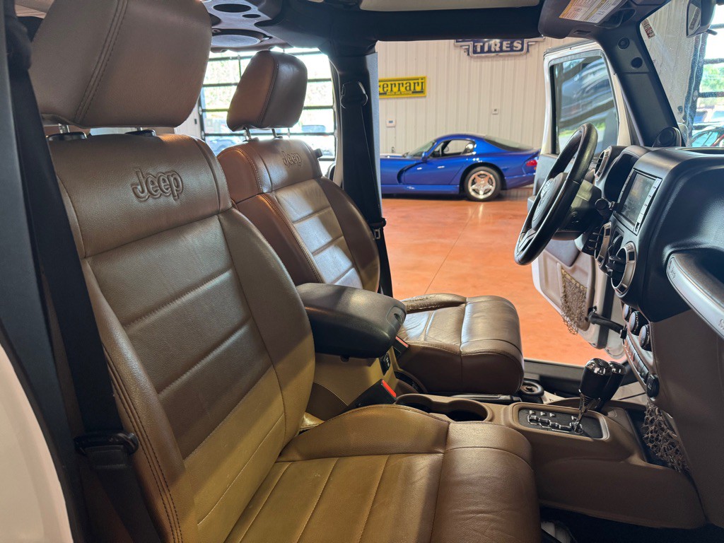 2012 Jeep Wrangler Unlimited Image 24