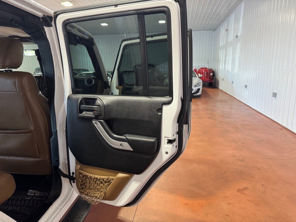 2012 Jeep Wrangler Unlimited Image 25