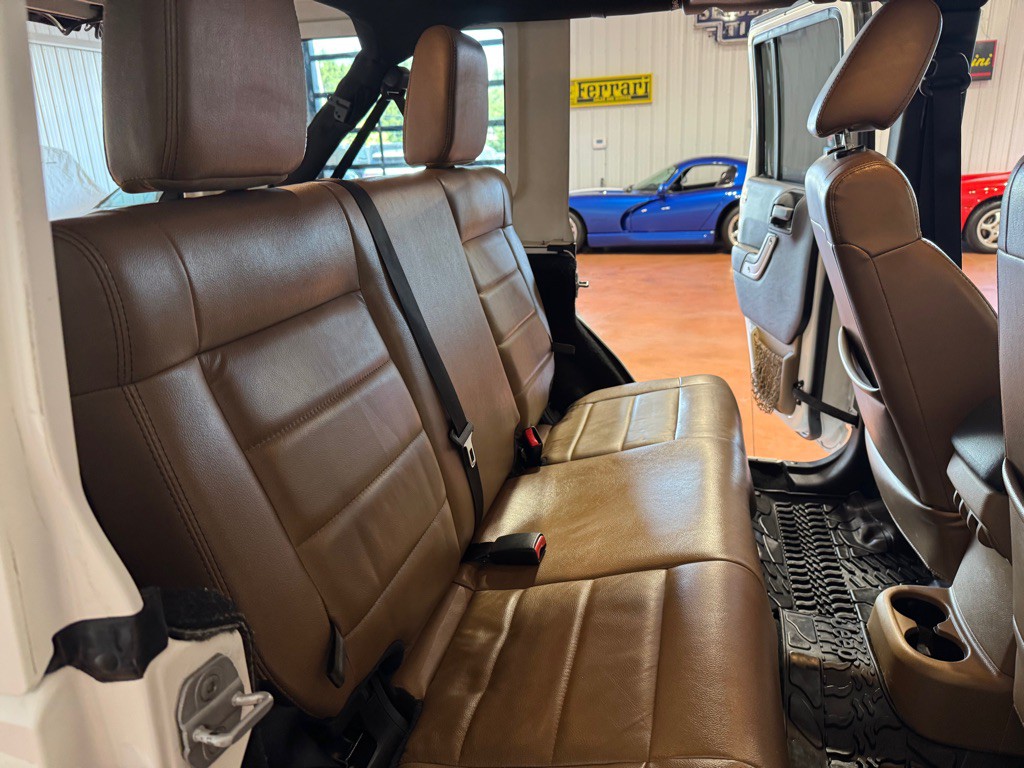 2012 Jeep Wrangler Unlimited Image 27