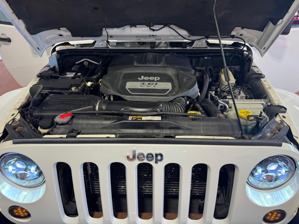 2012 Jeep Wrangler Unlimited Image 36