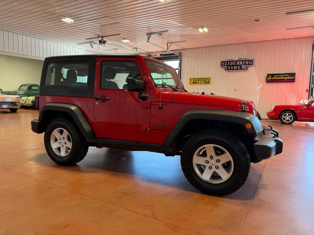 2013 Jeep Wrangler Image 37