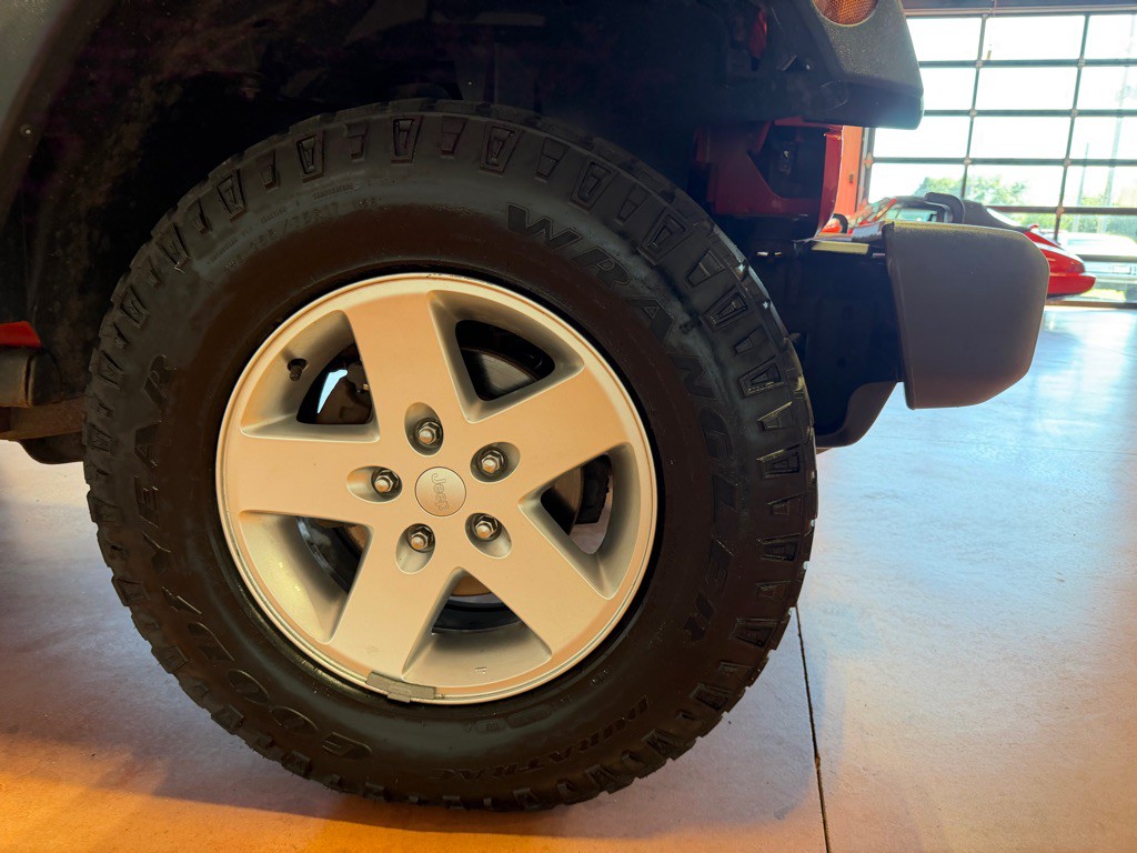 2013 Jeep Wrangler Image 46