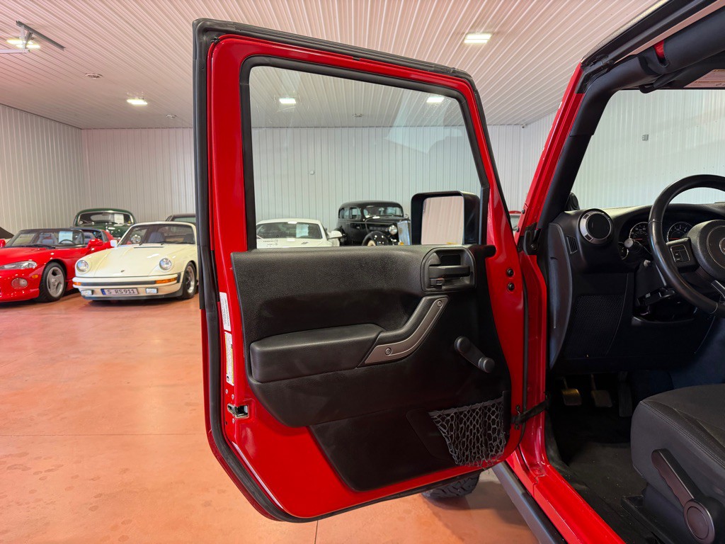 2013 Jeep Wrangler Image 48