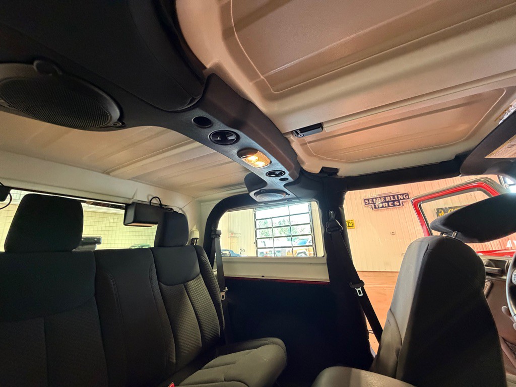 2013 Jeep Wrangler Image 54