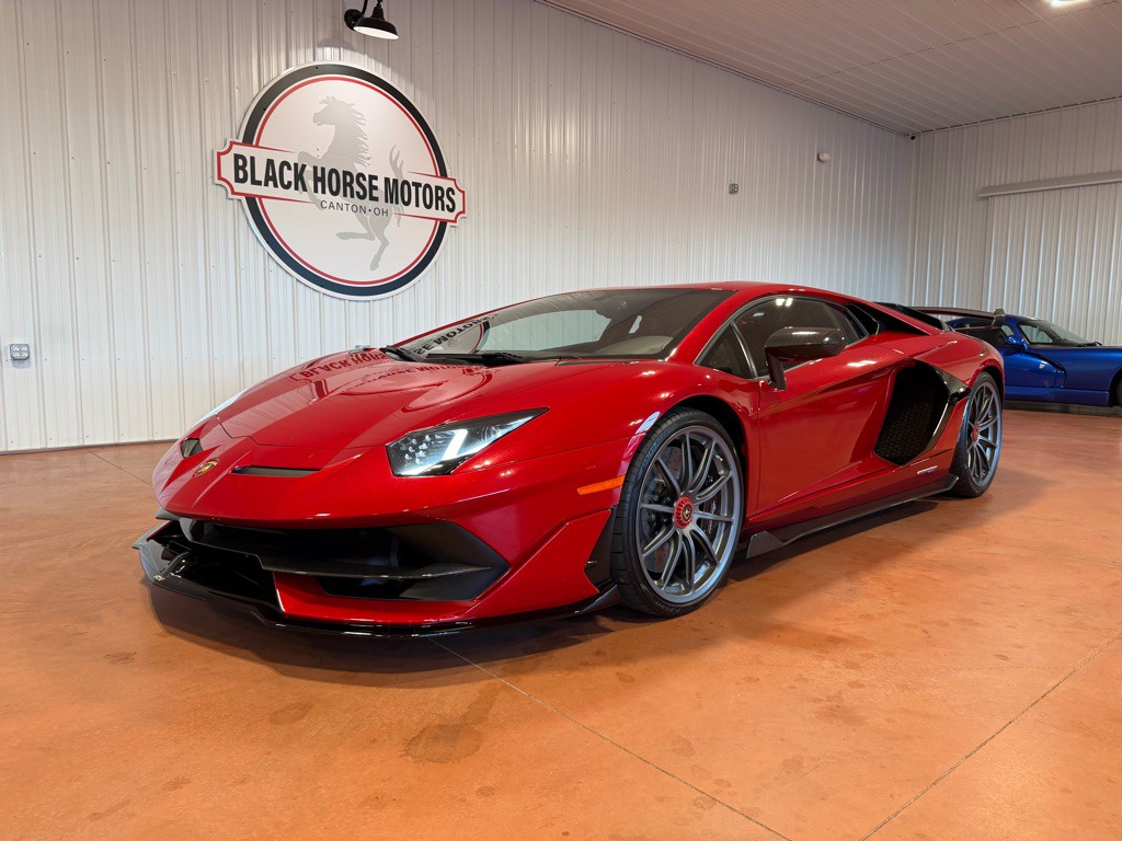 2019 Lamborghini Aventador Image 5
