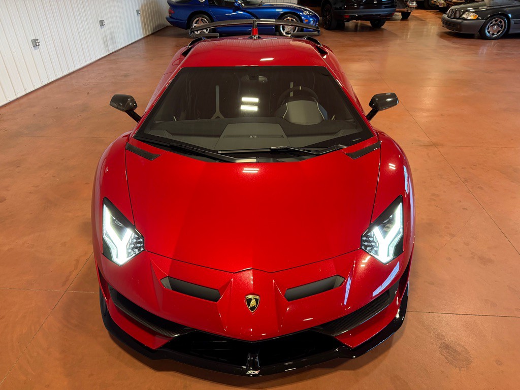 2019 Lamborghini Aventador Image 7
