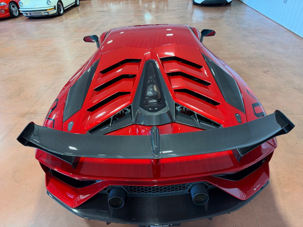 2019 Lamborghini Aventador Image 13