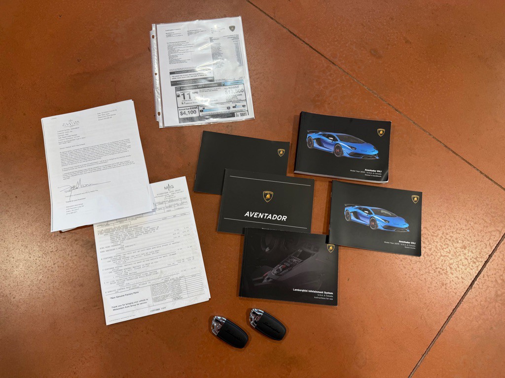 2019 Lamborghini Aventador Image 43