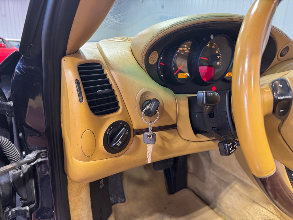 2003 Porsche 911 Image 12