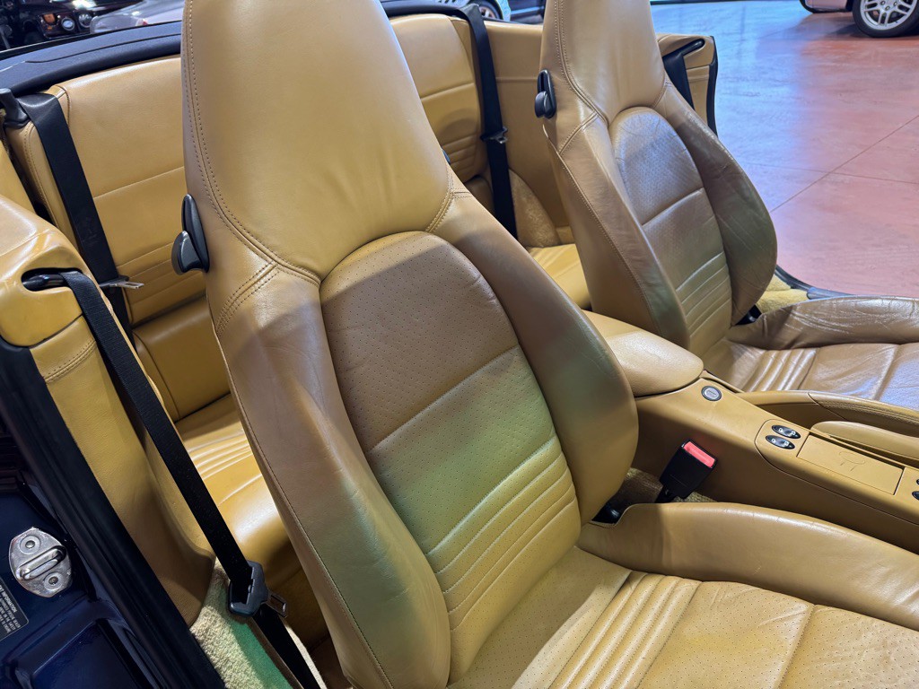 2003 Porsche 911 Image 17