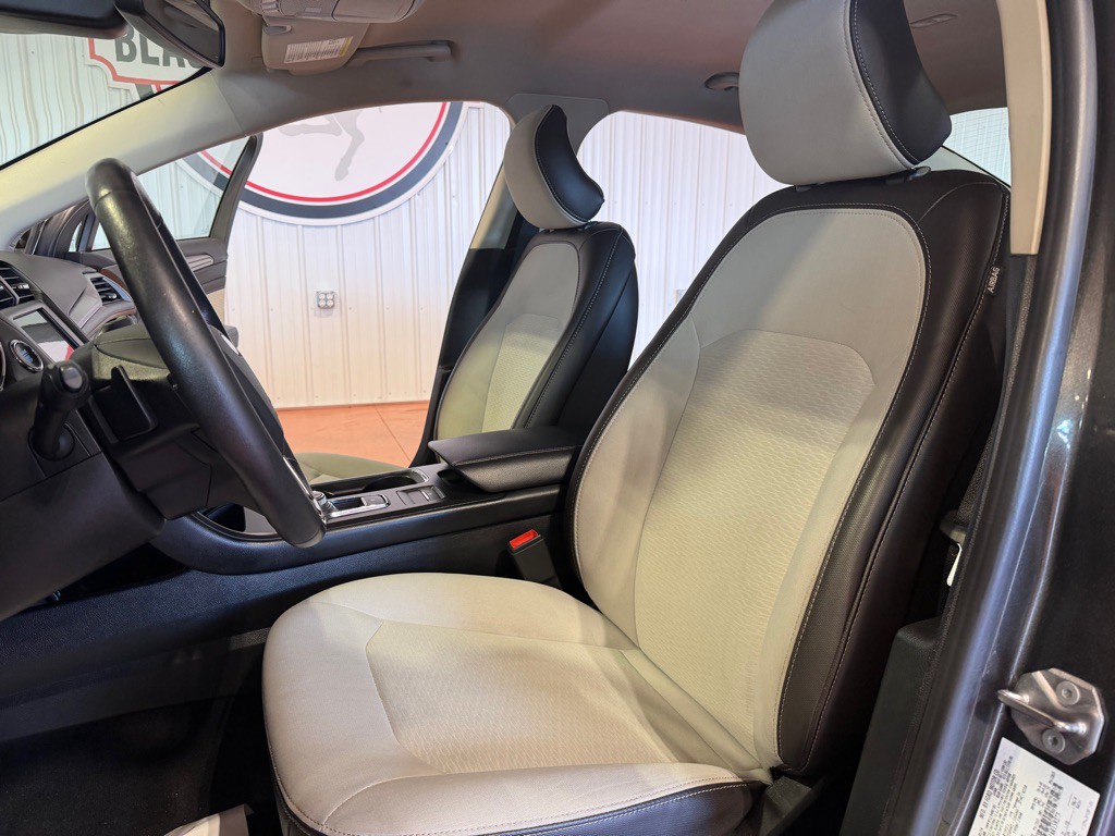 2019 Ford Fusion Image 17