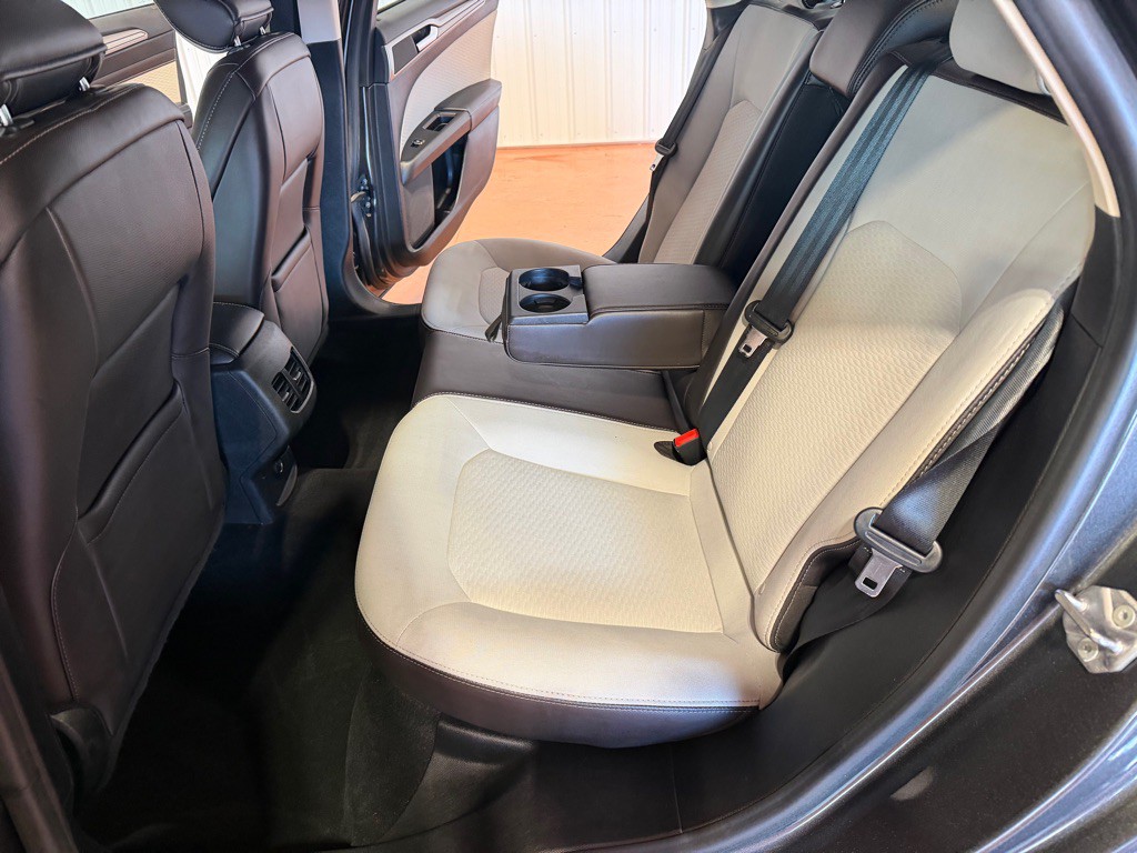 2019 Ford Fusion Image 19
