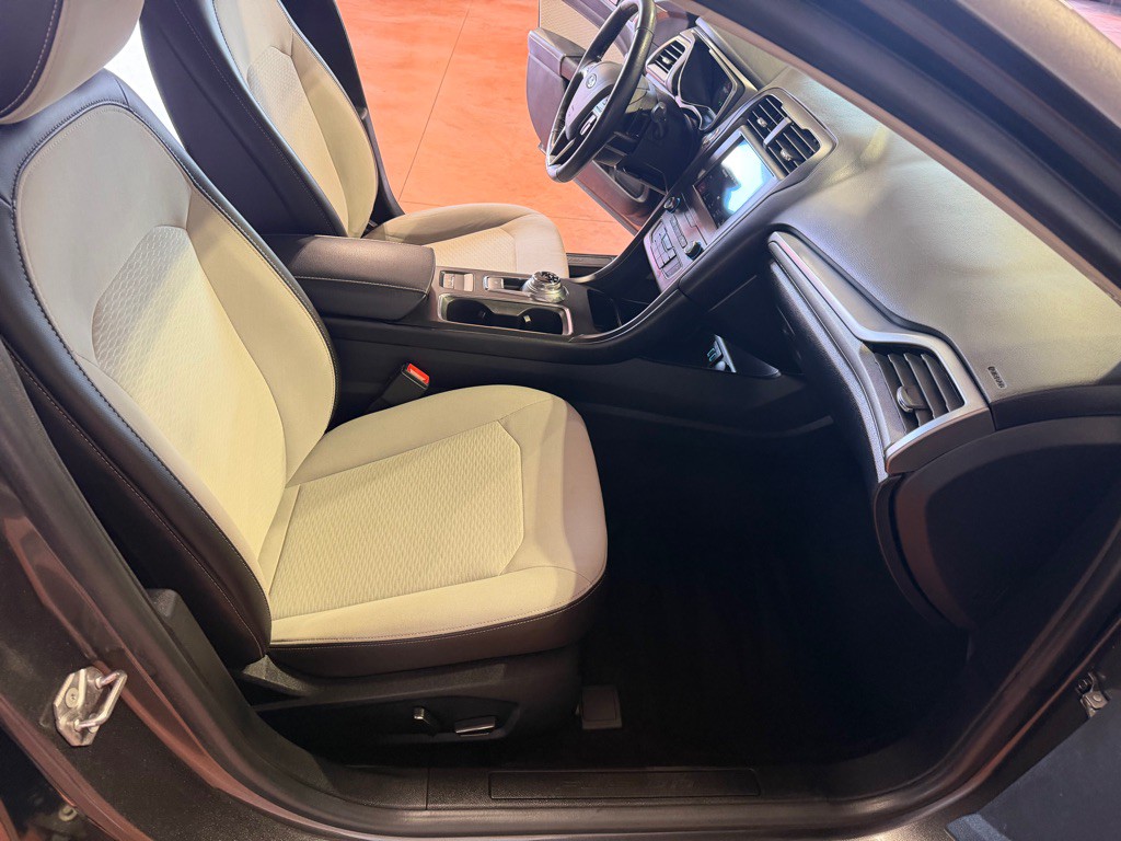 2019 Ford Fusion Image 22