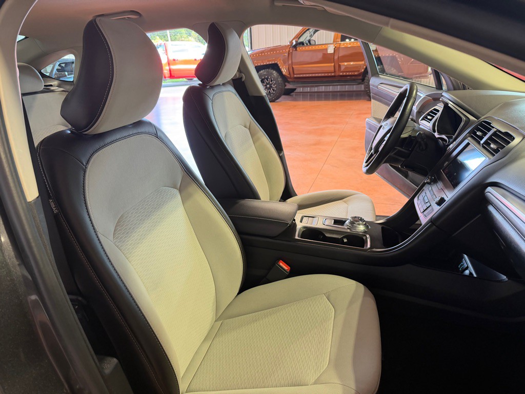 2019 Ford Fusion Image 23