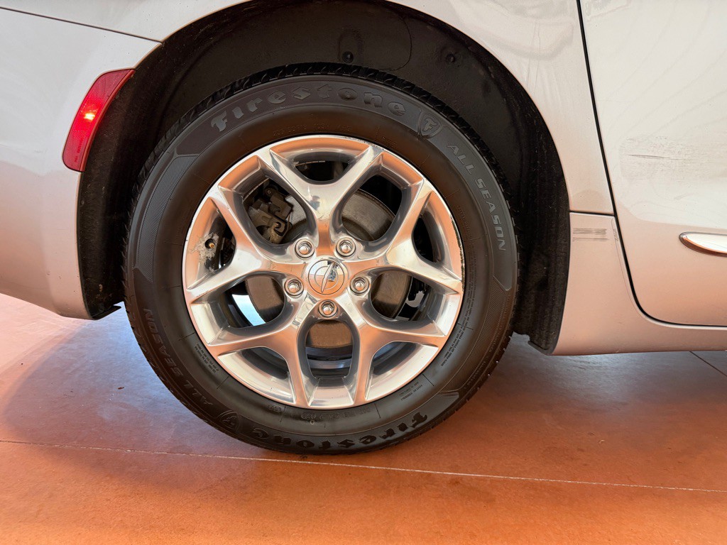 2018 Chrysler Pacifica Image 14