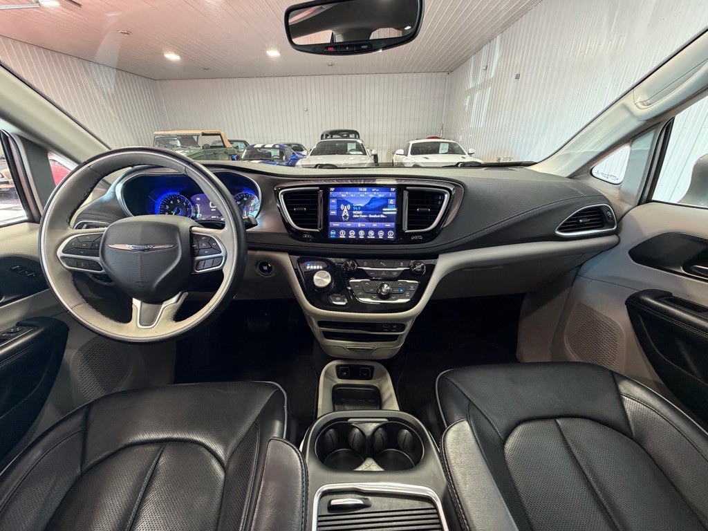 2018 Chrysler Pacifica Image 29